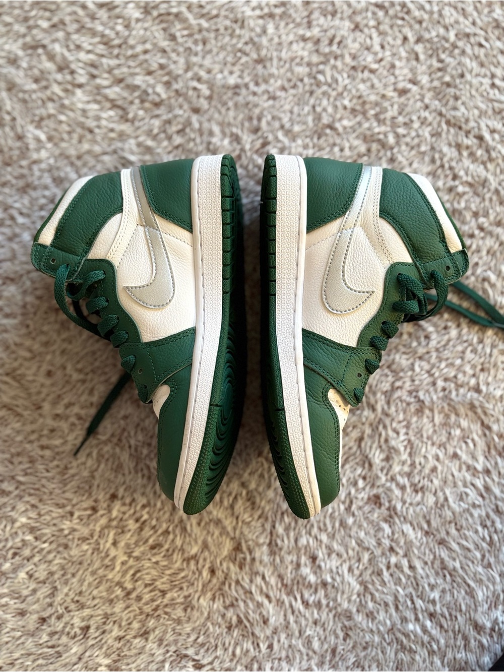 Nike Jordans in Green and silver